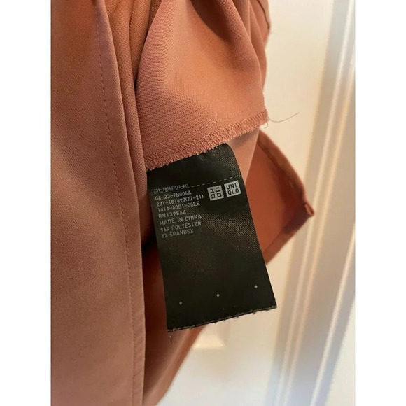 Uniqlo Women's size Medium Clay Tanktop Blouse - Picture 5 of 7